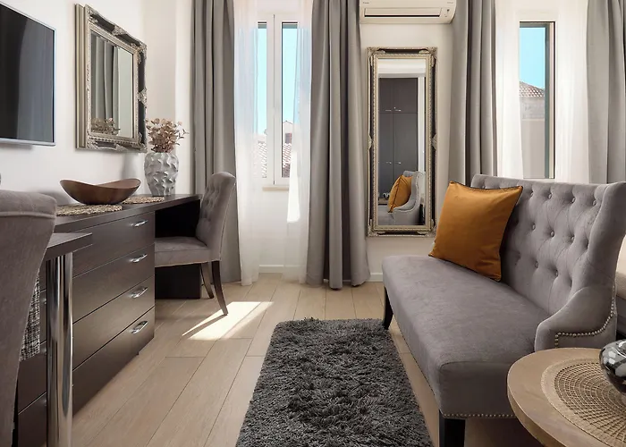 Apartman 81 *